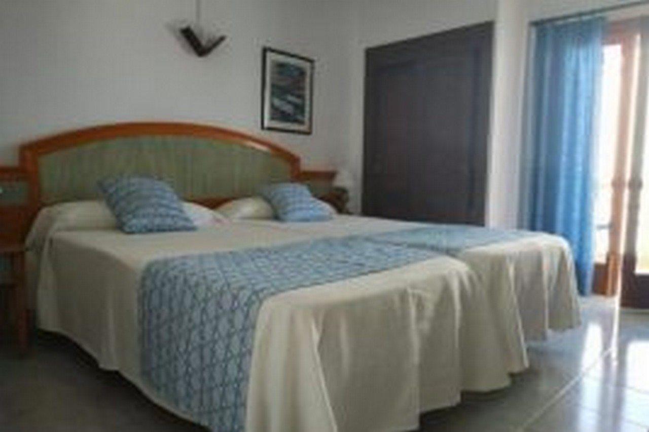 Hotel Martorell By Mhr Colonia de Sant Jordi Bagian luar foto