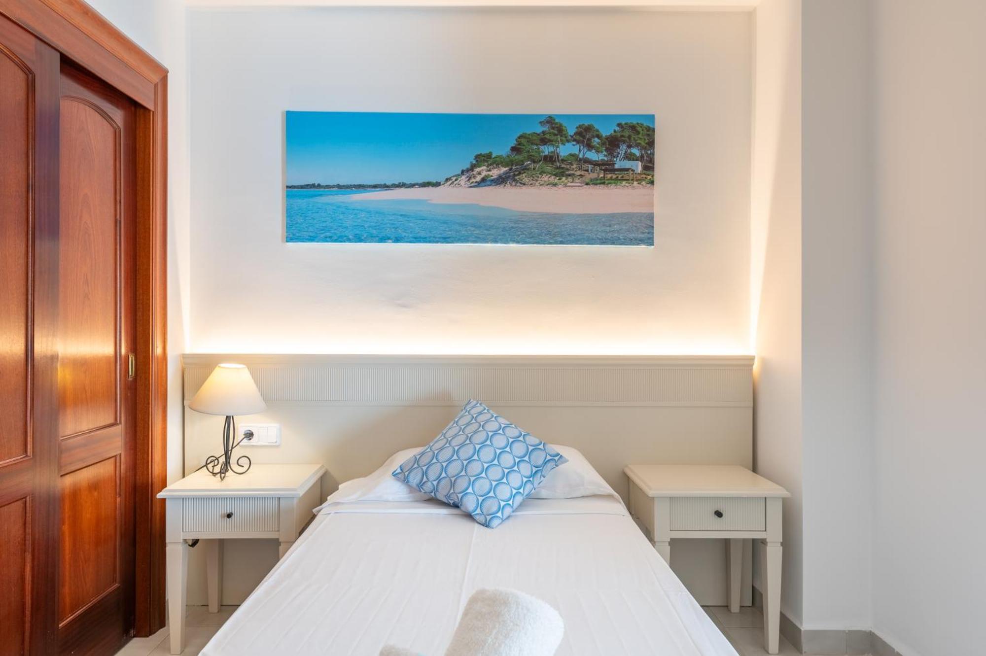 Hotel Martorell By Mhr Colonia de Sant Jordi Bagian luar foto