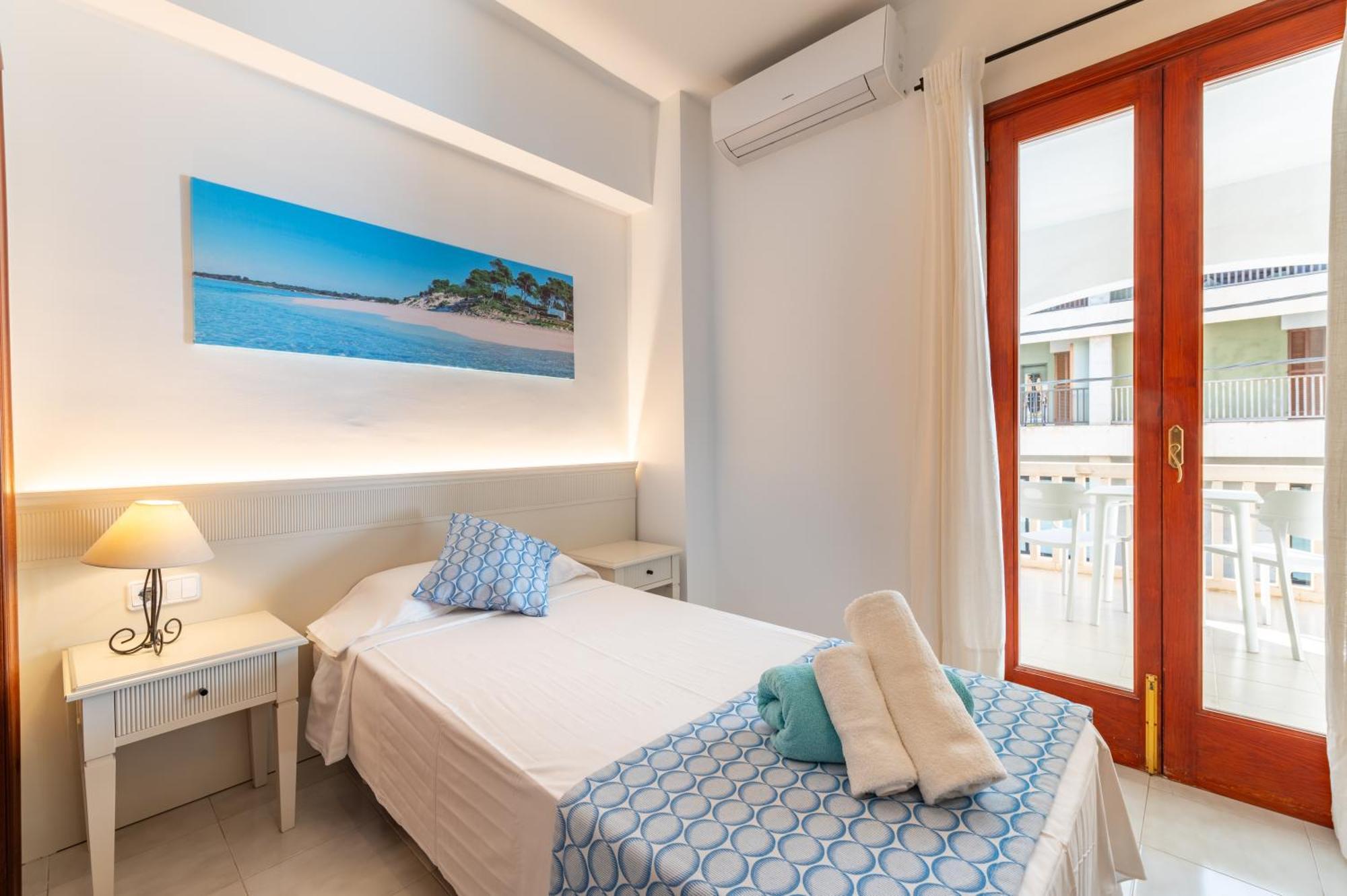 Hotel Martorell By Mhr Colonia de Sant Jordi Bagian luar foto