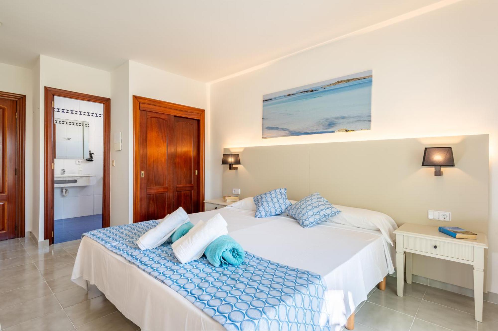 Hotel Martorell By Mhr Colonia de Sant Jordi Bagian luar foto