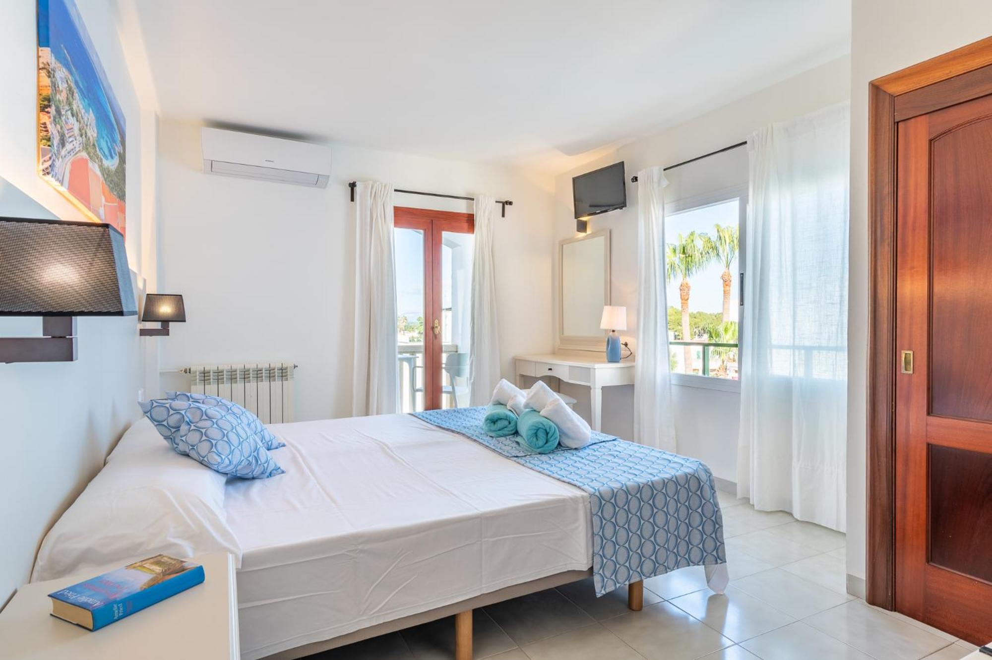 Hotel Martorell By Mhr Colonia de Sant Jordi Bagian luar foto